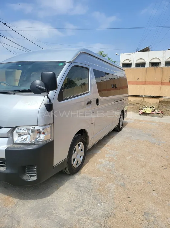Toyota Hiace 2017 for Sale in Karachi Image-1