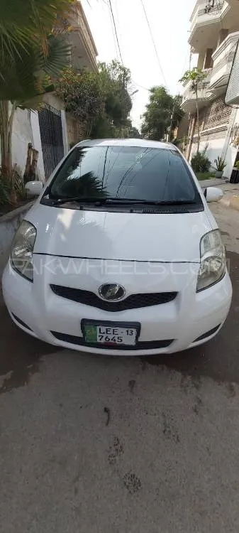 Toyota Vitz 2010 for Sale in Karachi Image-1