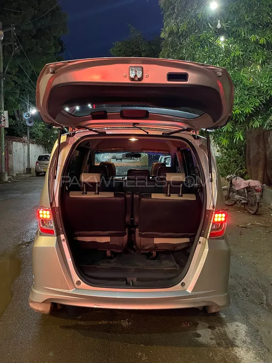 Honda Freed 2014 for Sale in Karachi Image-1