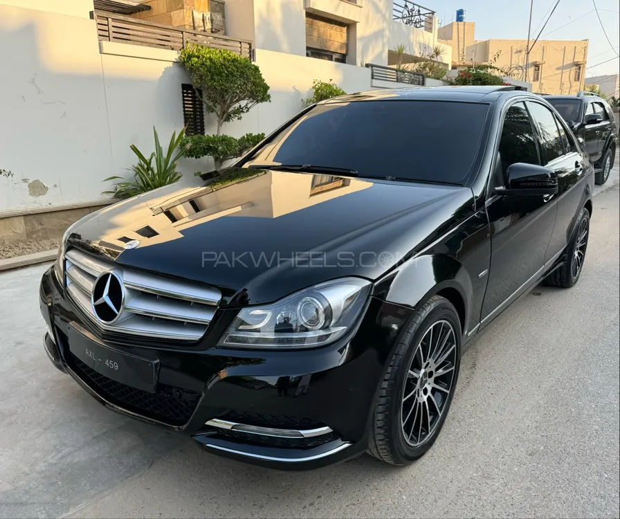 Mercedes Benz C Class 2012 for Sale in Karachi Image-1
