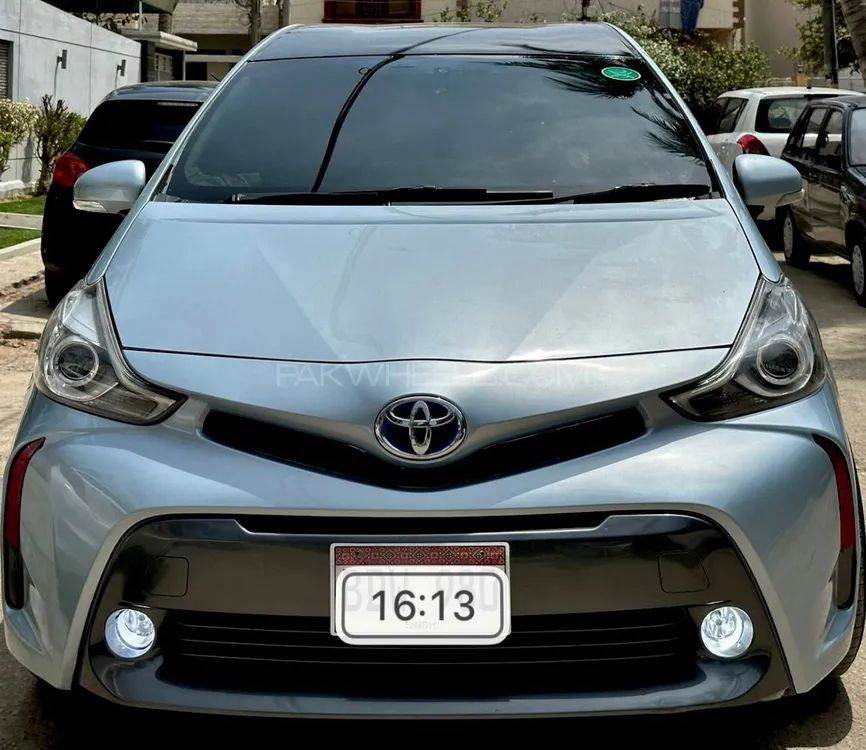 ٹویوٹا پریوس الفا 2012 for Sale in کراچی Image-1