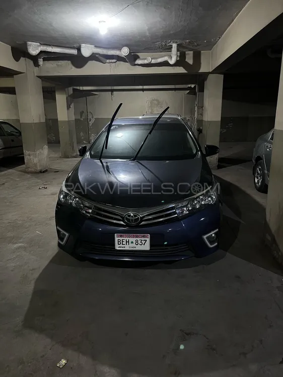 Toyota Corolla 2015 for Sale in Karachi Image-1