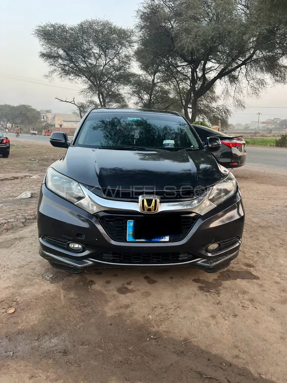 Honda Vezel 2014 for Sale in Lahore Image-1