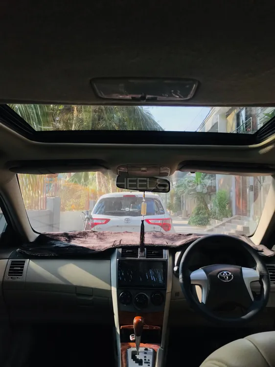 Toyota Corolla 2011 for Sale in Karachi Image-1