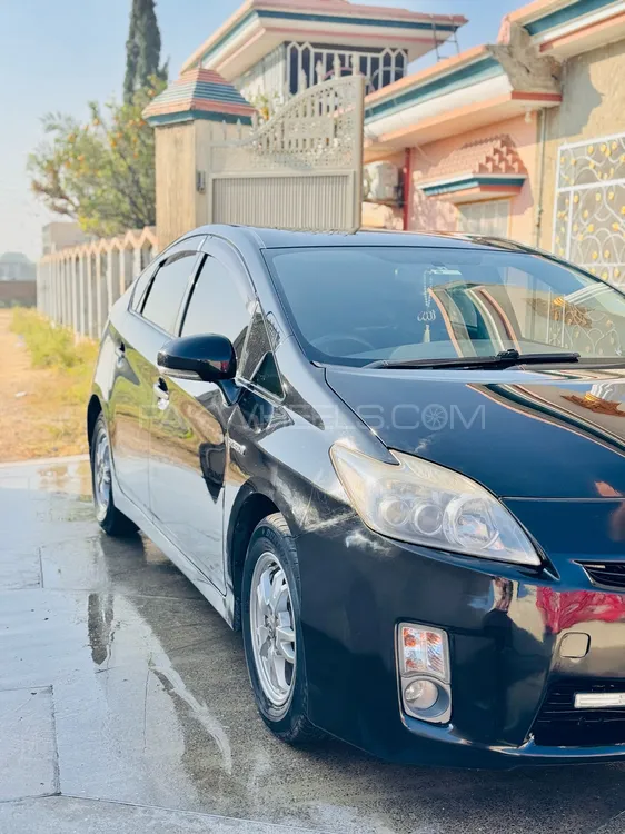 Toyota Prius 2010 for Sale in Islamabad Image-1
