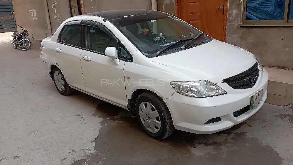 Honda Fit Aria 2006 for Sale in Lahore Image-1