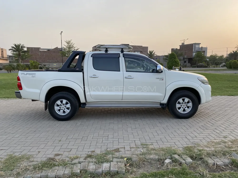 Toyota Hilux 2011 for sale in Faisalabad