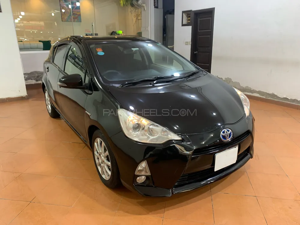 Toyota Aqua 2014 for Sale in Multan Image-1