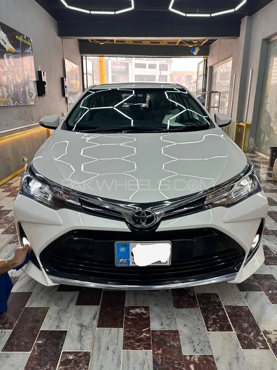 Toyota Corolla 2021 for Sale in Peshawar Image-1