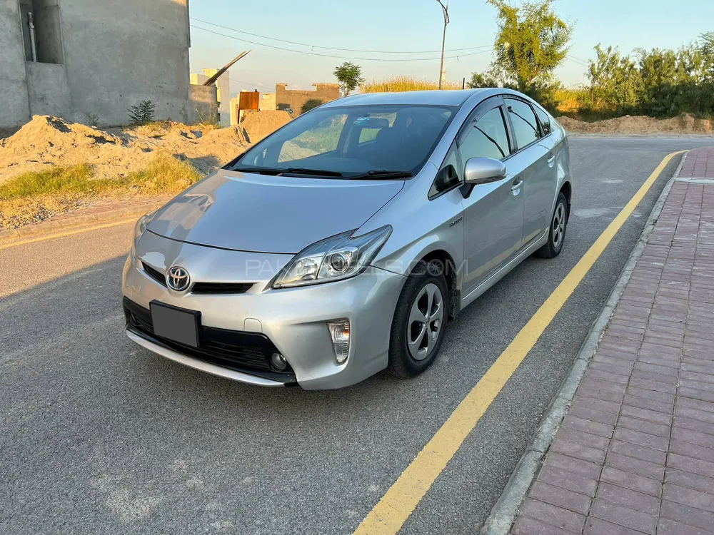 Toyota Prius 2014 for sale in Wah cantt
