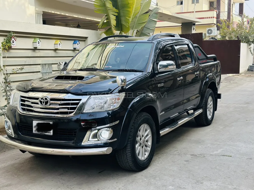 Toyota Hilux 2013 for sale in Jhelum