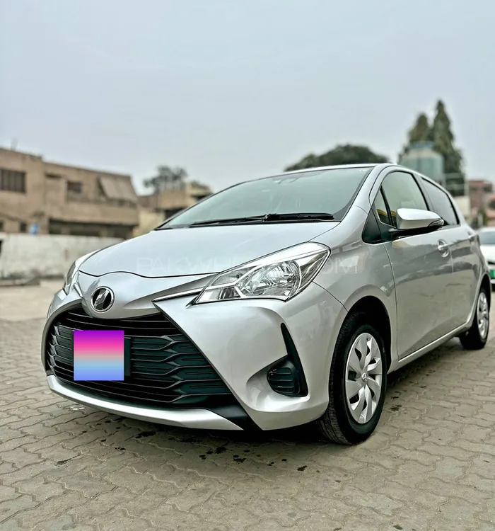 Toyota Vitz F 1.0 2018 for sale in Lahore | PakWheels