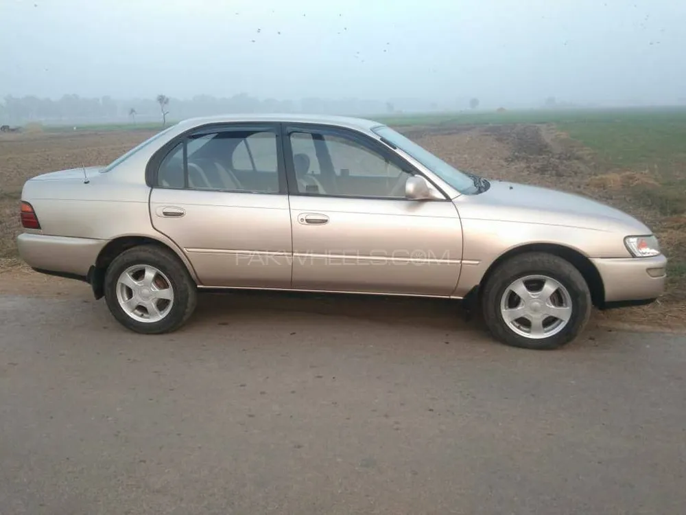 Toyota Corolla 2001 for Sale in Sialkot Image-1