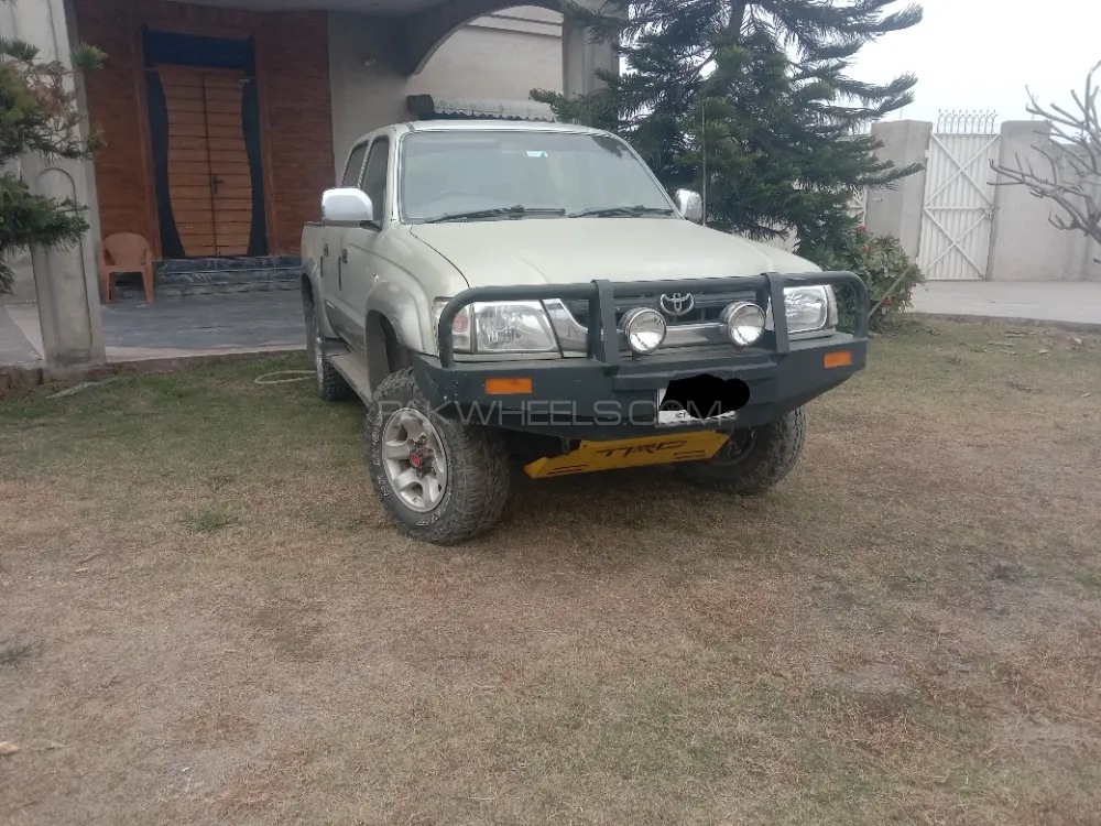 Toyota Hilux 2002 for Sale in Chenab Nagar Image-1