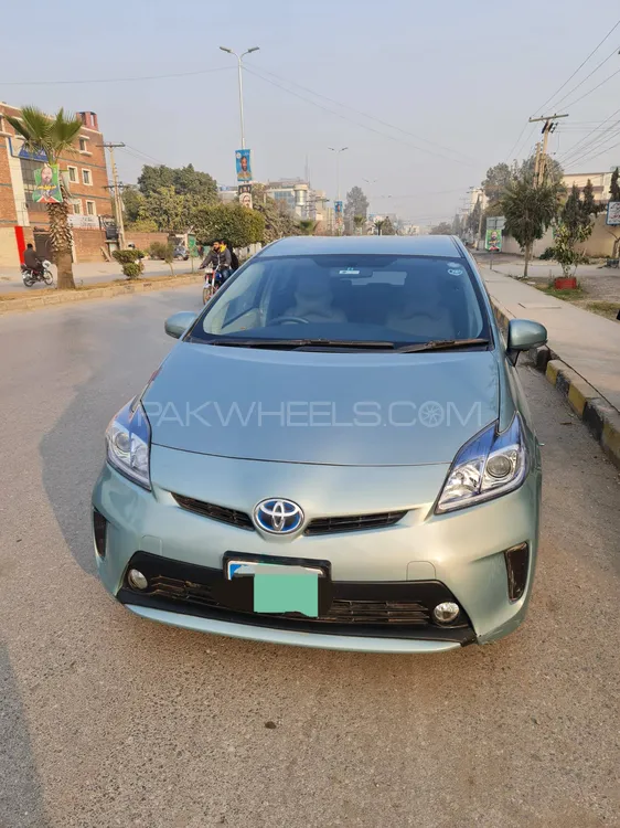 Toyota Prius Alpha 2012 for sale in Rawalpindi