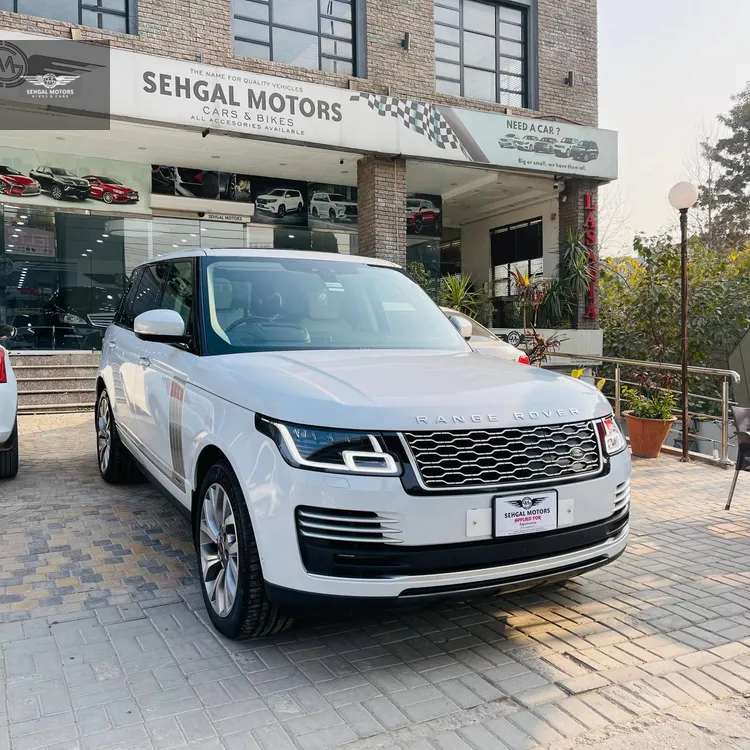 Range Rover Vogue 2019 for Sale in Islamabad Image-1