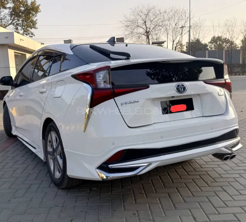 Toyota Prius 2019 for Sale in Peshawar Image-1