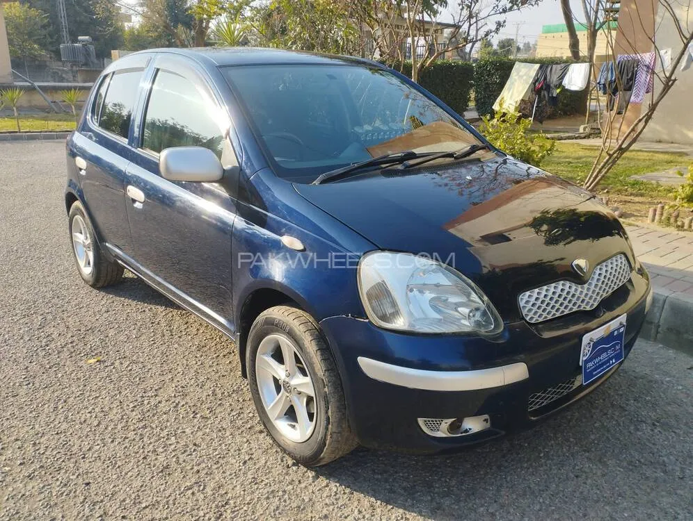 Toyota Vitz 2004 for sale in Islamabad
