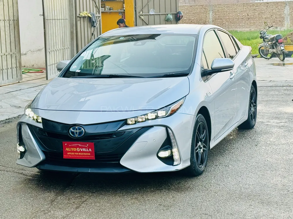 Toyota Prius 2021 for sale in Peshawar