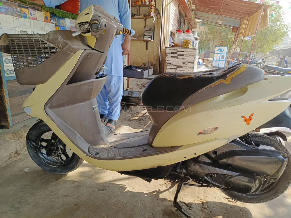 ホンダDio 50cc “SALE”(ホンダ Dio AF34 黒 スクーター ベース ホンダDio 50cc “SALE”(ホンダ Dio AF34 黒 スクーター ベース