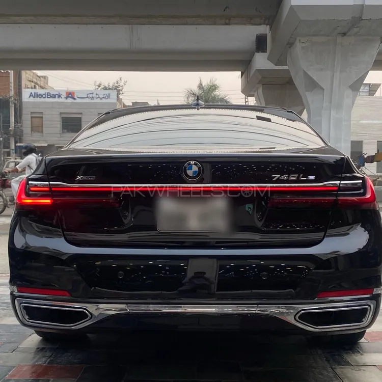 BMW 7 Series 2021 for sale in Lahore