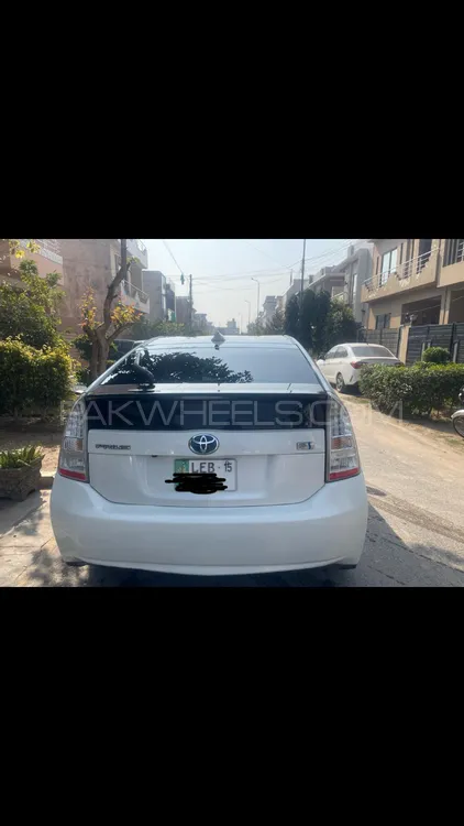 Toyota Prius 2011 for sale in Lahore