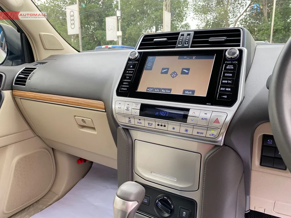Toyota Prado 2019 for Sale in Karachi Toyota Prado 2019 for Sale in Karachi Image-16