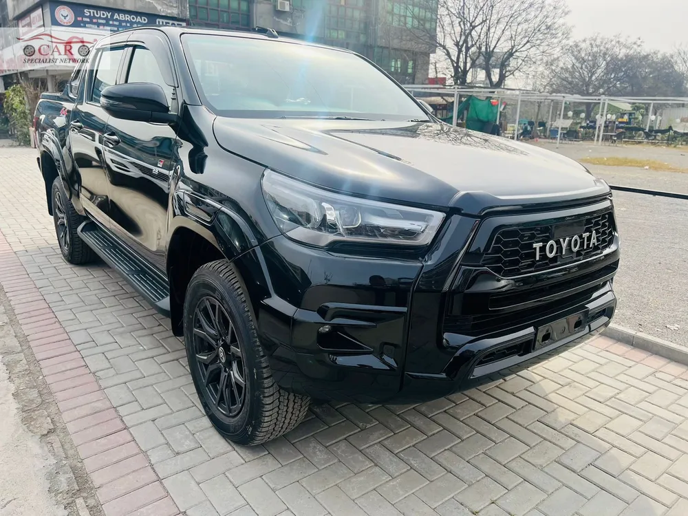 Toyota Hilux 2025 for Sale in Islamabad Image-1