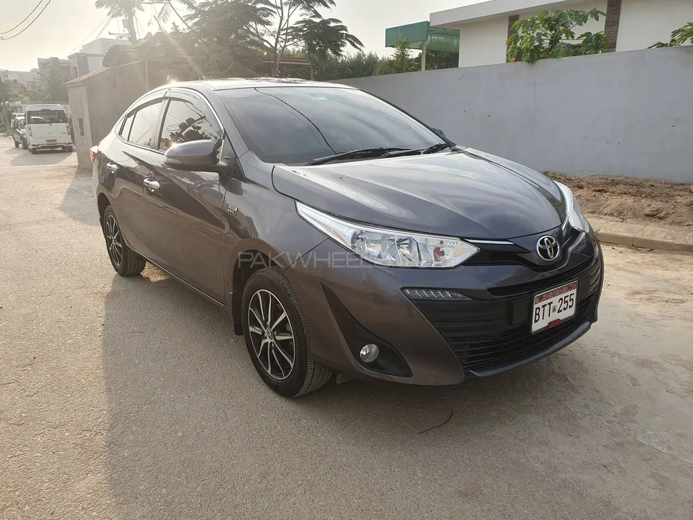 Toyota Yaris Sedan 2021 for Sale in Karachi Image-1