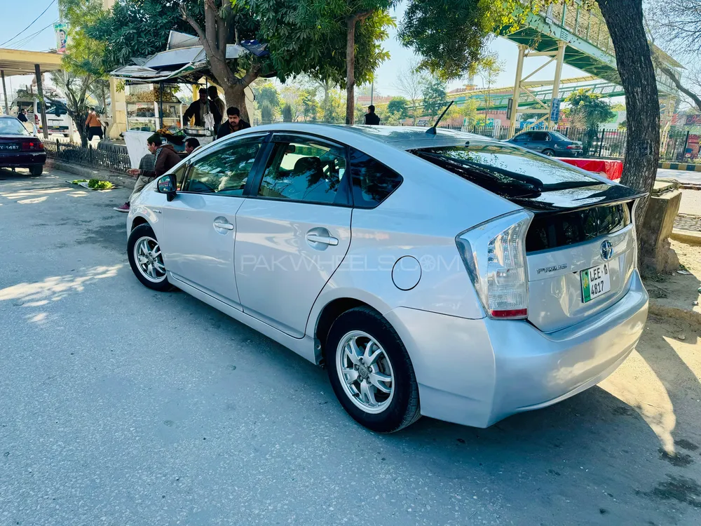 Toyota Prius 2011 for sale in Attock
