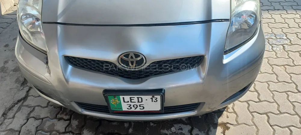 Toyota Vitz 2010 for Sale in Sahiwal Image-1