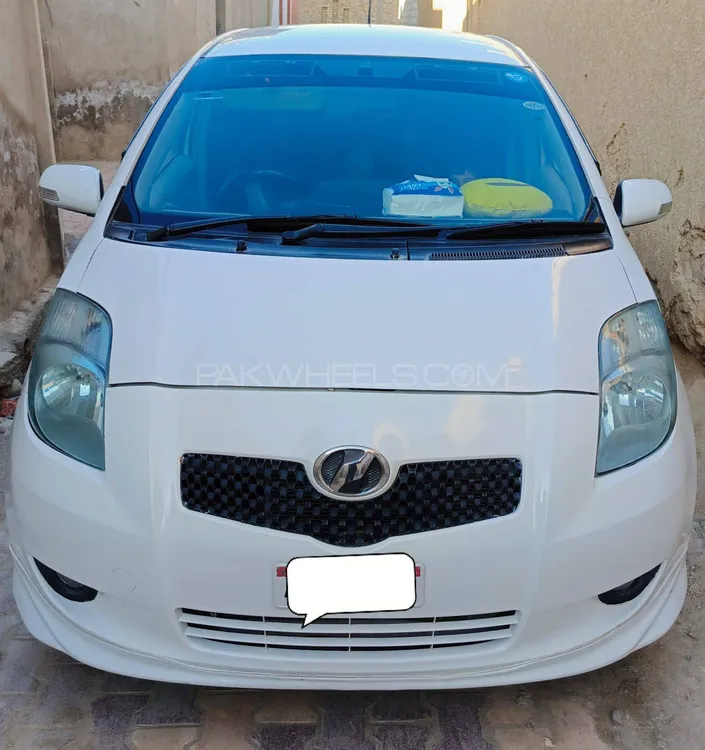 Toyota Vitz 2005 for sale in Quetta