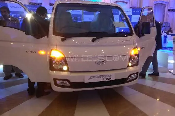 Hyundai H-100 2024 for Sale in Karachi Image-1