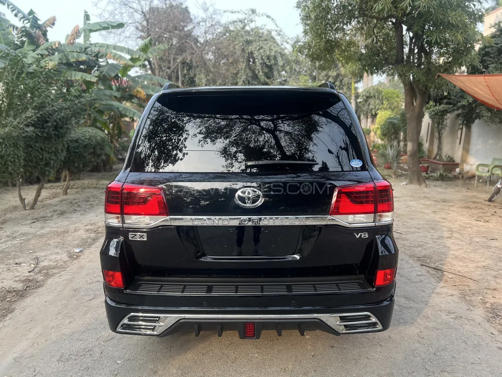 Toyota Land Cruiser 2018 for sale in Lahore