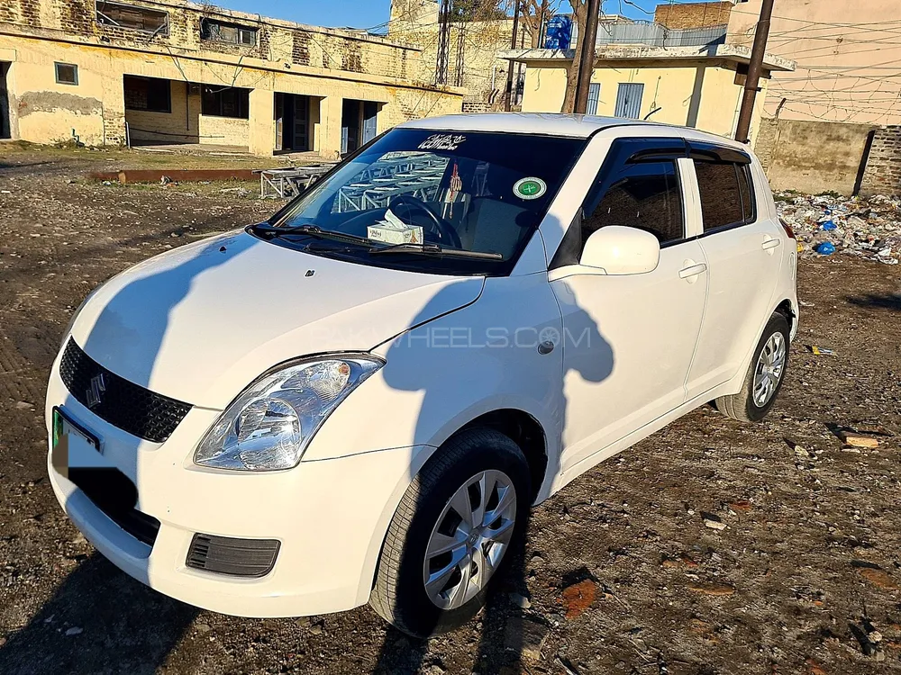 Suzuki Swift 2013 for sale in Nowshera