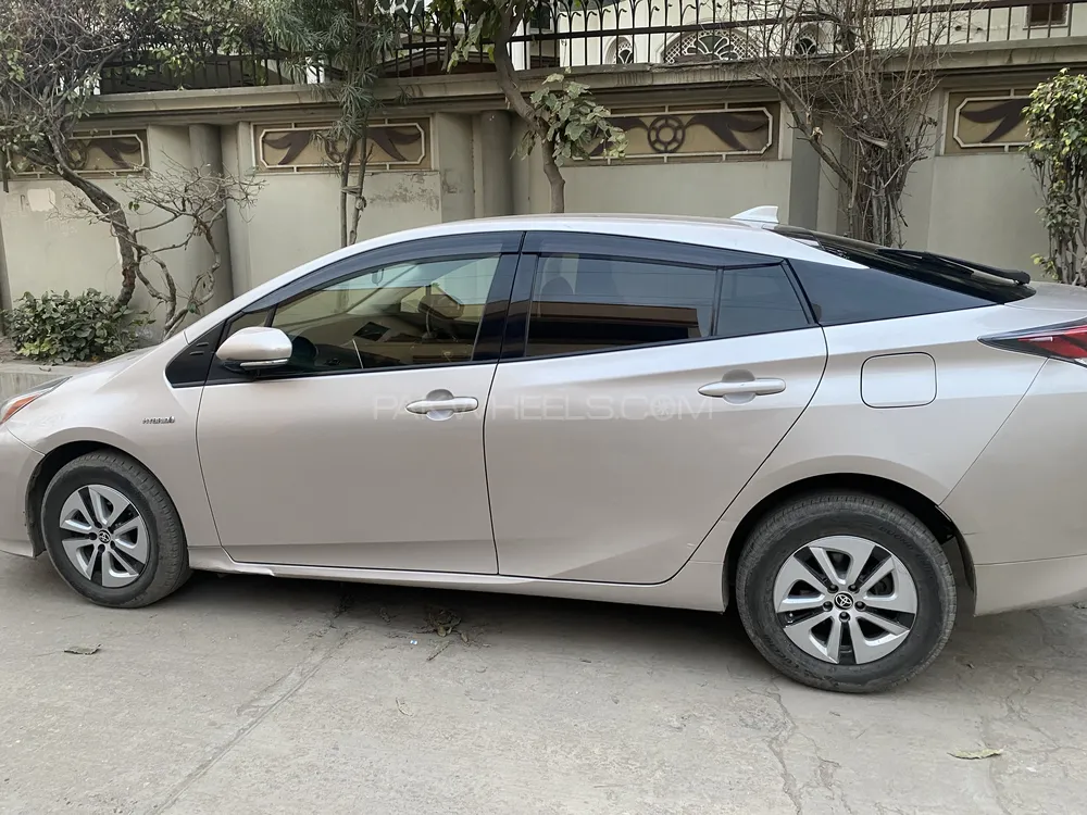 Toyota Prius 2016 for sale in Faisalabad