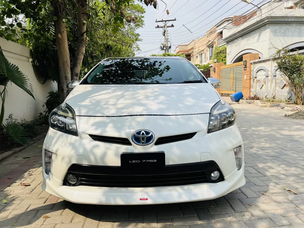 Toyota Prius 2012 for sale in Faisalabad