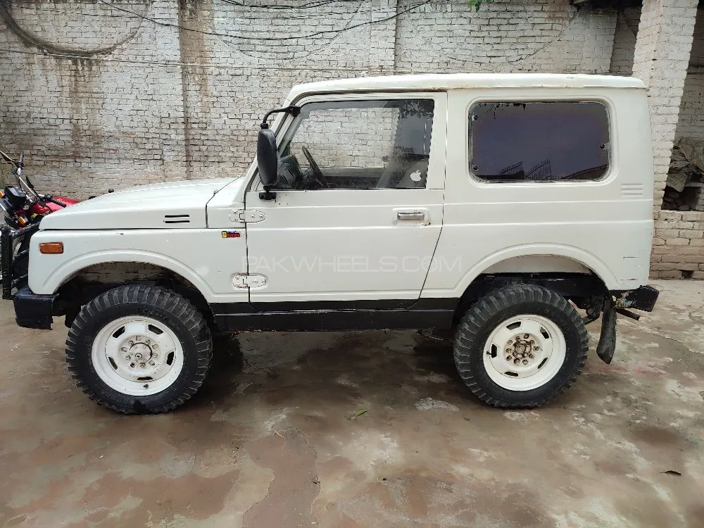 Suzuki Samurai 1988 for sale in Peshawar