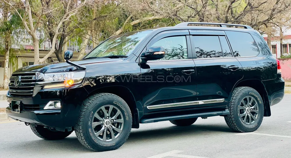 Toyota Land Cruiser 2018 for Sale in Islamabad Image-1