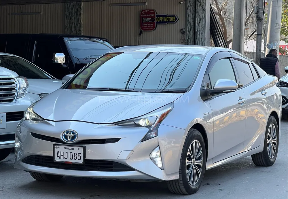 Toyota Prius 2018 for Sale in Lahore Image-1