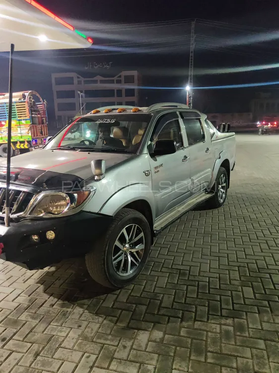 Toyota Hilux 2011 for sale in Lahore