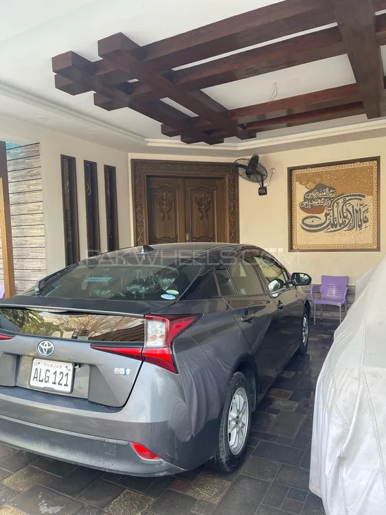 Toyota Prius 2019 for Sale in Lahore Image-1