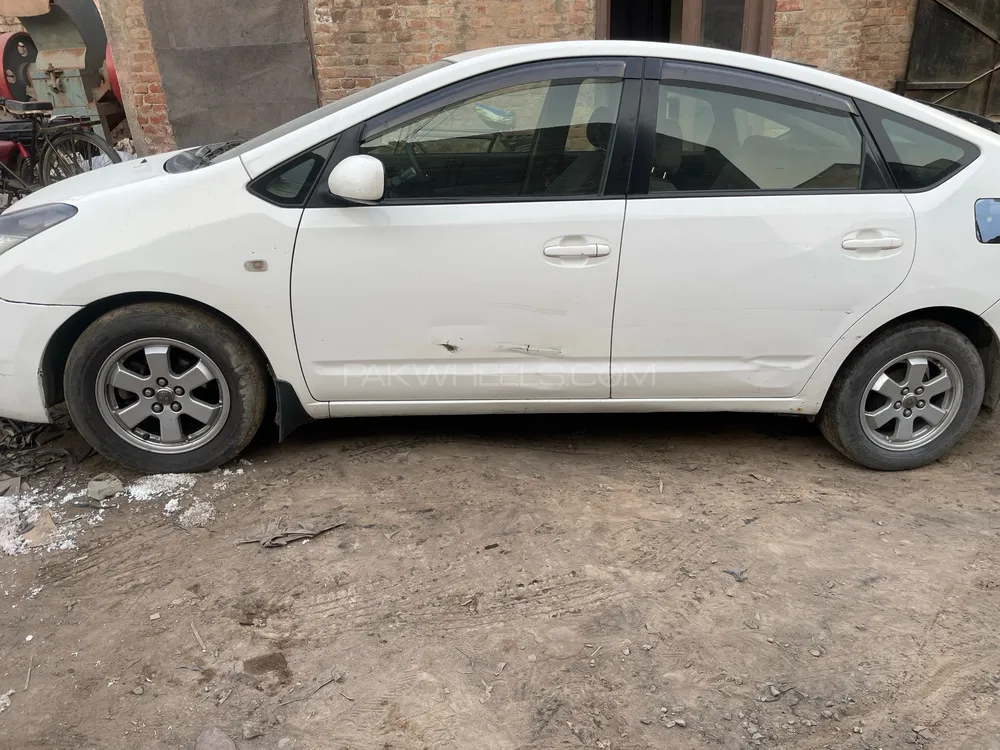 Toyota Prius 2011 for sale in Faisalabad