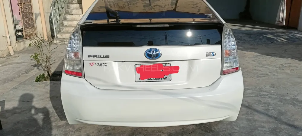 Toyota Prius 2011 for sale in Islamabad