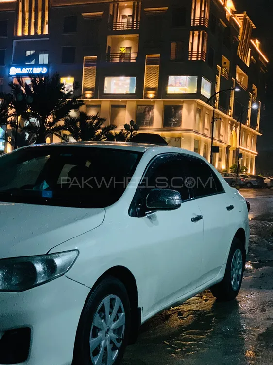 Toyota Corolla 2013 for sale in Attock