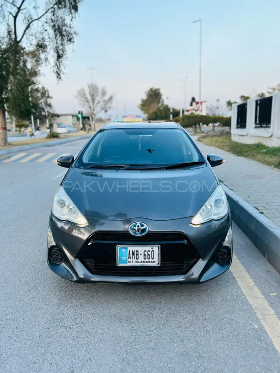 Toyota Aqua 2015 for Sale in Wah cantt Image-1