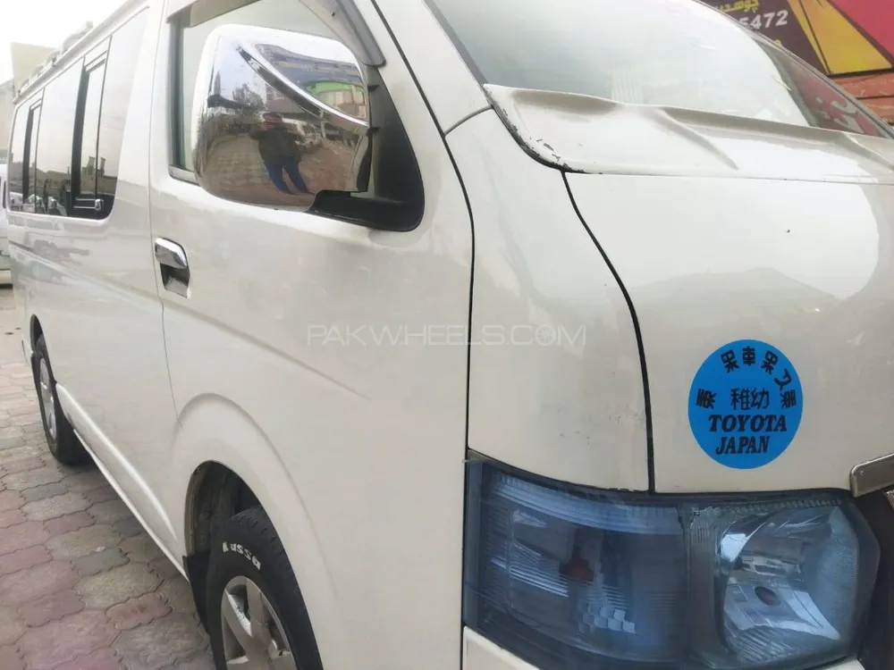 Toyota Hiace 2007 for Sale in Kamra Image-1