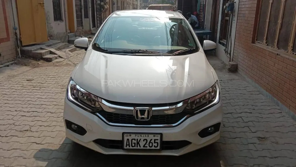 Honda City 2021 for Sale in Mian Channu Image-1