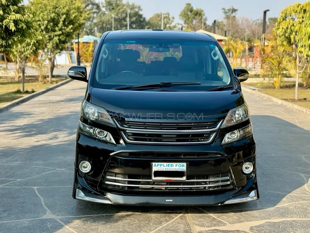 Toyota Vellfire 2012 for Sale in Lahore Image-1