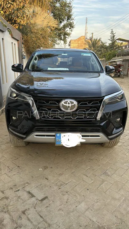 Toyota Fortuner 2022 for Sale in D.G.Khan Image-1